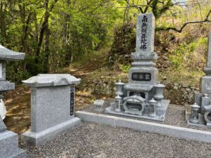 伊予大島石10寸のお墓